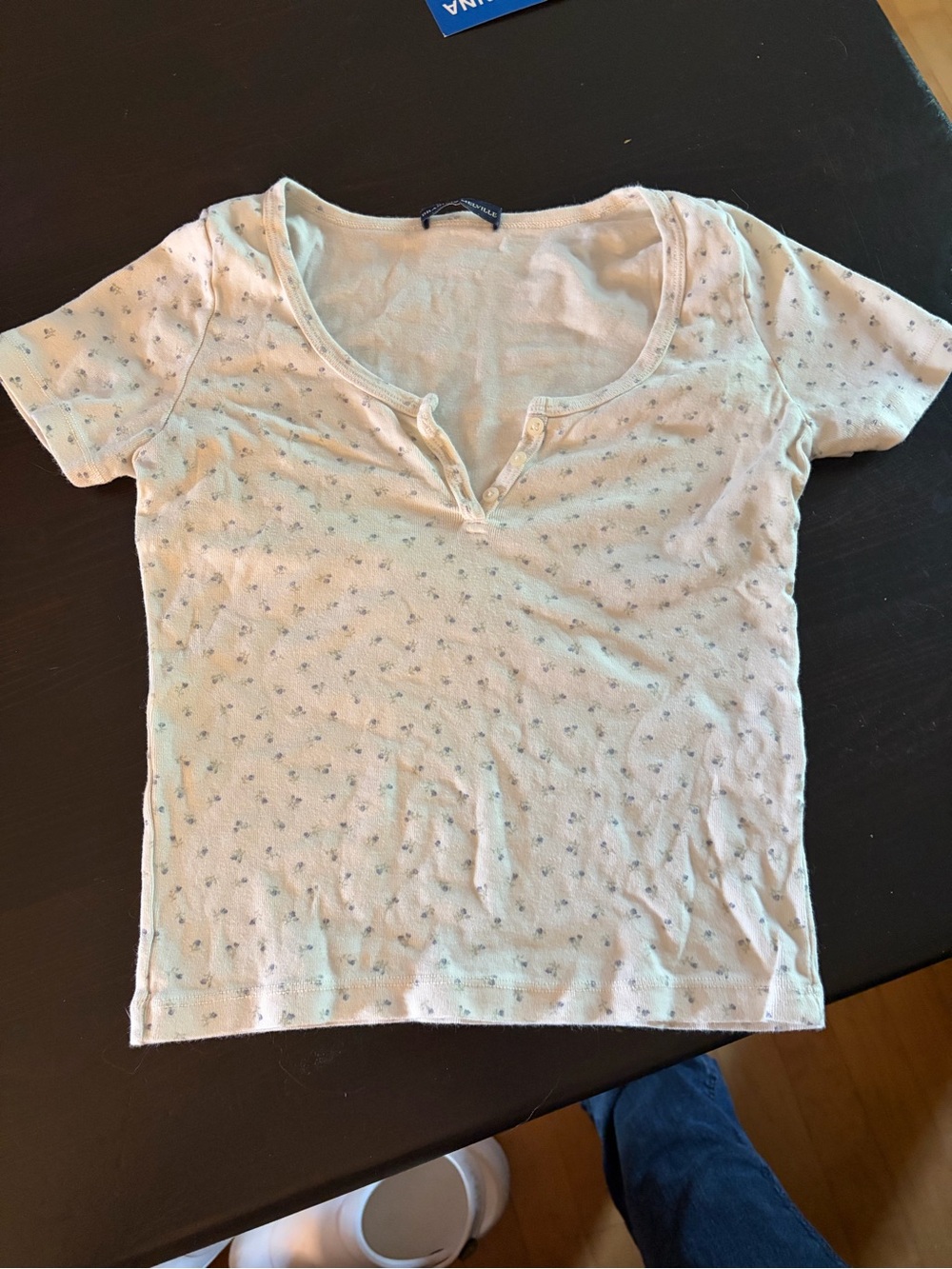 Brandy Melville Tshirt